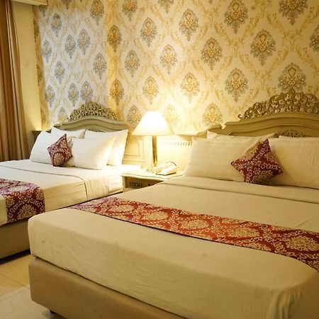 Hotel Indah Palace Solo מראה חיצוני תמונה